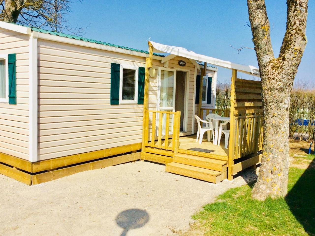 Camping De Contrexeville Contrexéville Exterior foto